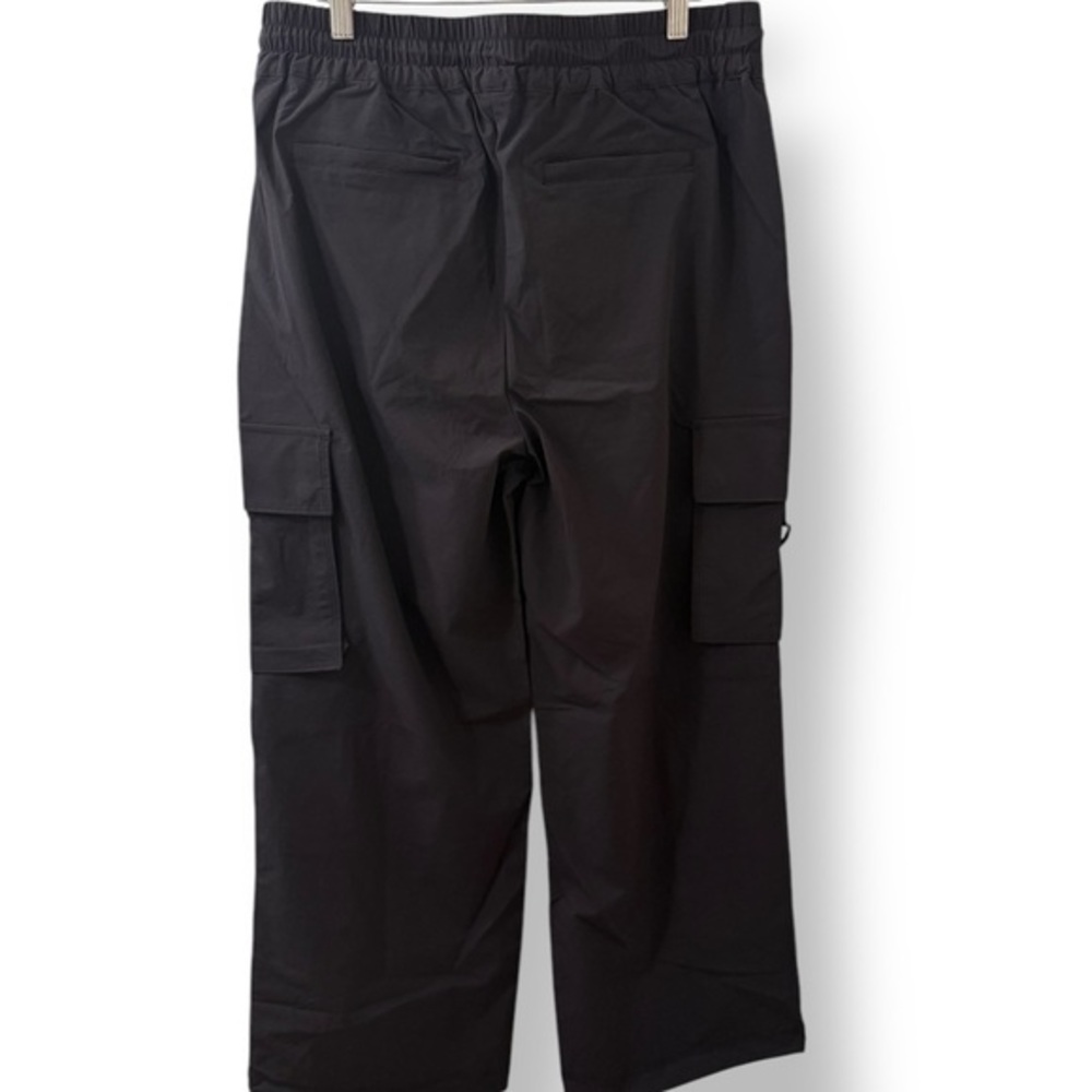 Fabletics Women's Heights Cargo Drawstring Pant Black Medium Baggy Wide Leg - Picture 4 of 11
